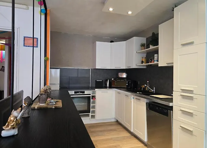 Bollywood - 2 Ch. - Wifi - Centre-Ville - Spacieux